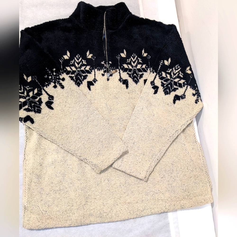 Izod Quarter Zip Mock Neck Pullover Black and Cream Snowflake Sweater